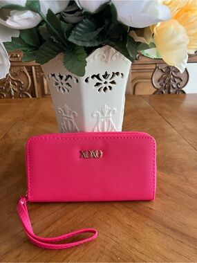 XOXO Bright Hot Pink Zip-Around Wristlet Wallet